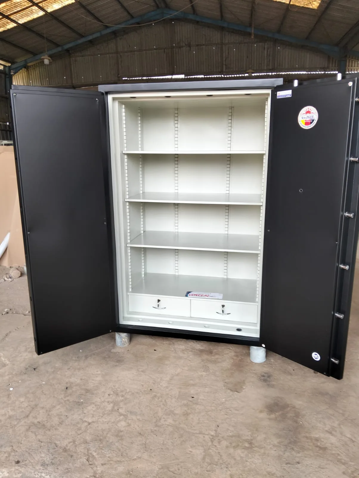 Brankas khusus custom 2 pintu uk T180 x L120 x D75cm