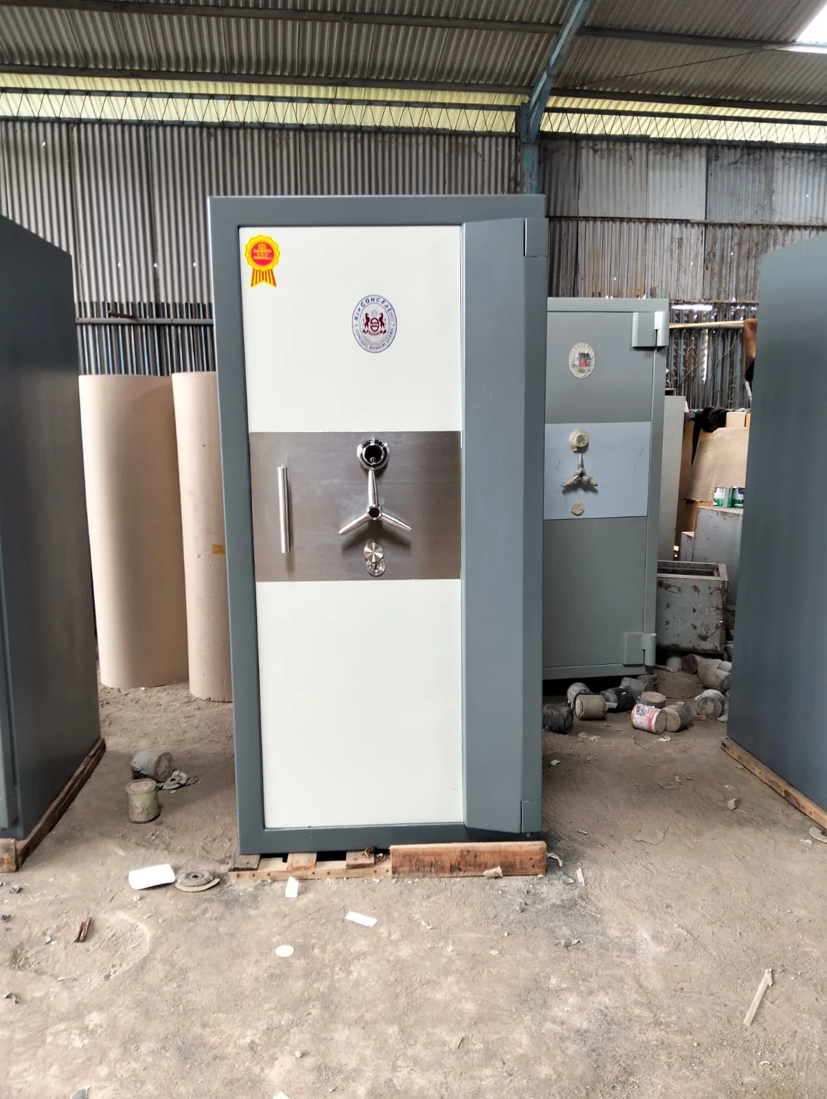 Brankas toko emas tipe strong 5 uk T197 x L95 x D90